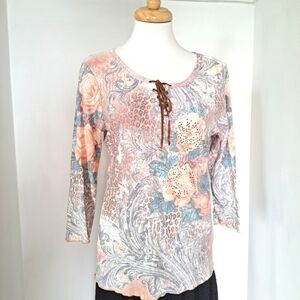 One world | Pink Rose colorful cropped sleeve shirt with rhinestones